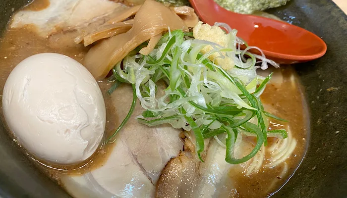 にぼし 名駅西口のにぼしらーめん88、絶品濃厚にぼしらーめん | 名古屋の